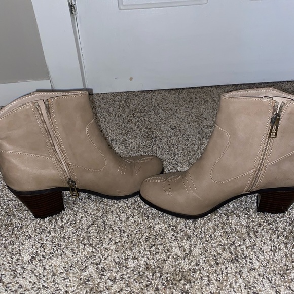 Sam & Libby - Picture 5 of 5